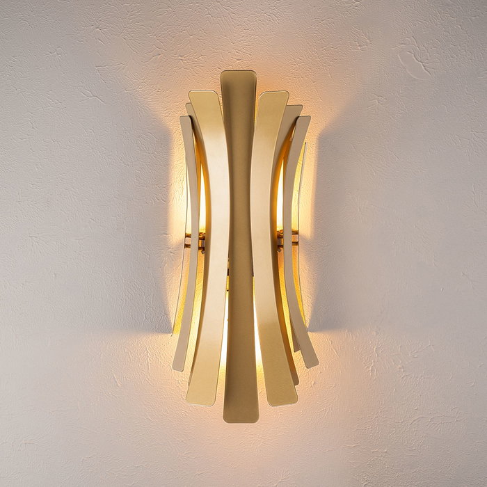 Opviq Lámpara de Pared de Cuerpo Metálico Dorado Opviq Lámpara de Pared de Cuerpo Metálico Dorado